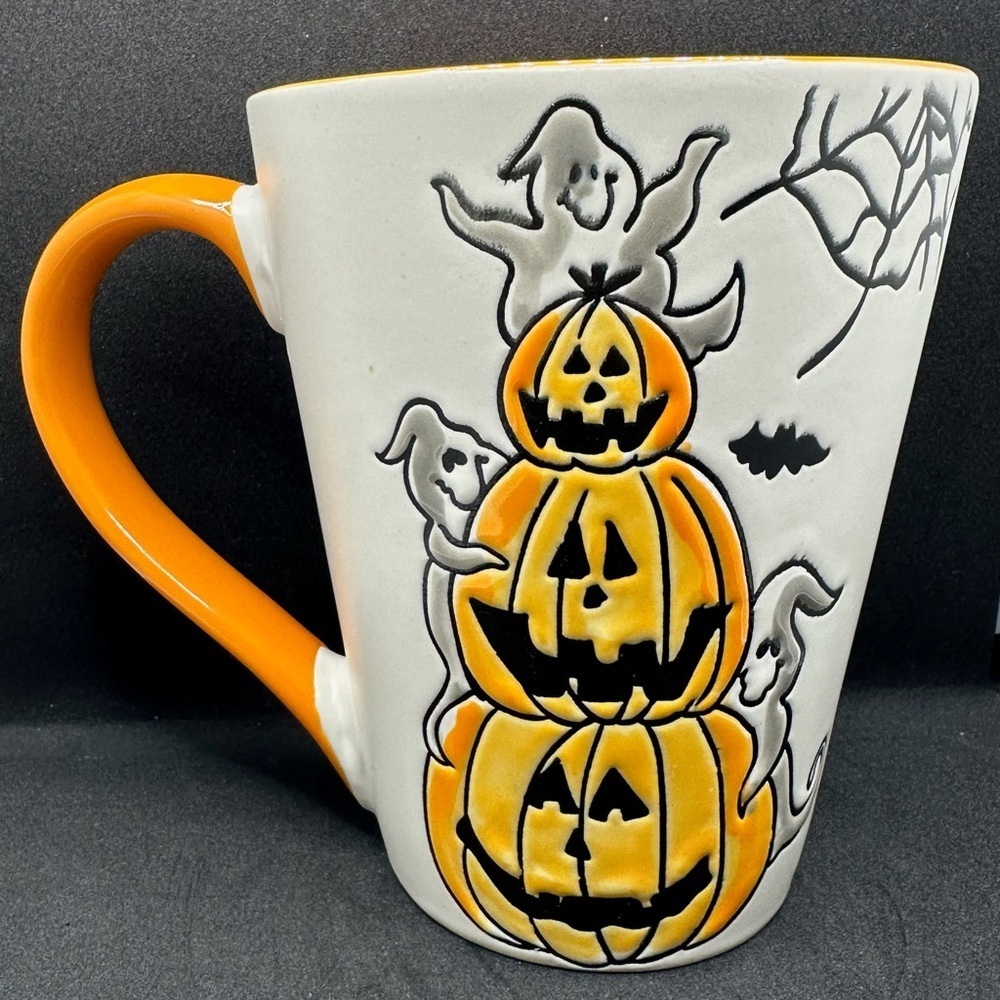 Spectrum Designz Halloween PUMPKINS Cobweb GHOSTS Bat 16 oz. Ceramic Mug NEW